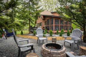 Pocono Family Cabin Game Room and Hot Tub